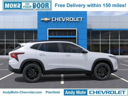New 2026 Chevrolet Trax LT w/ Sunroof Package FWD image 6