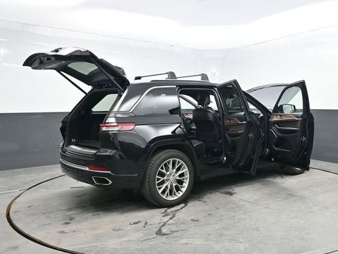 Used 2023 Jeep Grand Cherokee Summit AWD/4WD image 50