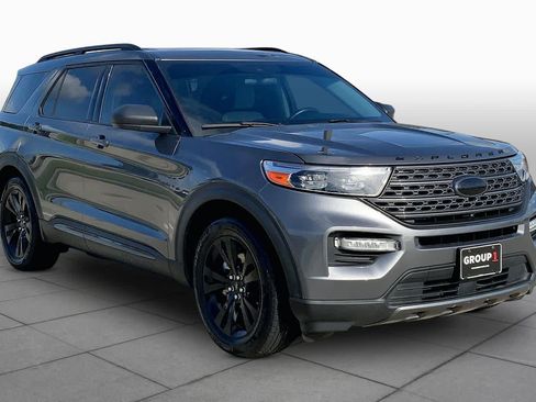 Used 2021 Ford Explorer XLT w/ Equipment Group 202A RWD image 3