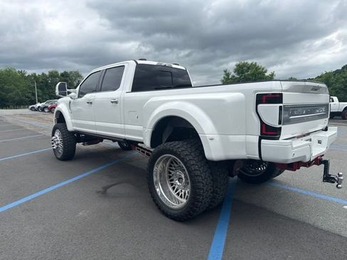 Used 2022 Ford F450 Platinum w/ FX4 Off-Road Package AWD/4WD image 3