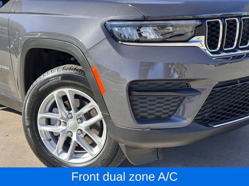 Used 2025 Jeep Grand Cherokee Laredo X image 4