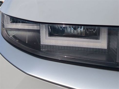 Used 2023 Hyundai Ioniq 5 SE image 9