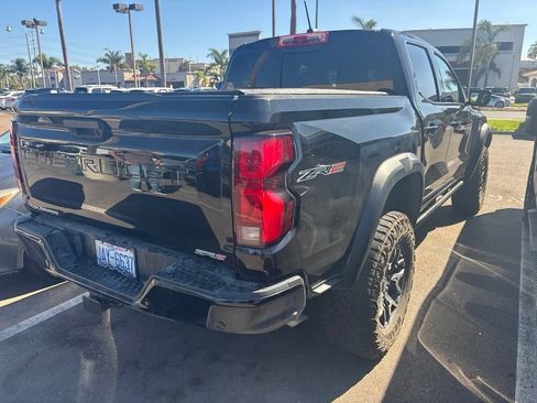 Used 2025 Chevrolet Colorado ZR2 w/ Technology Package AWD/4WD image 4