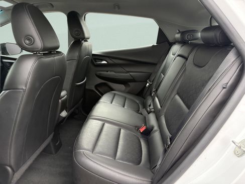 Used 2022 Chevrolet Bolt LT w/ Infotainment Package image 12