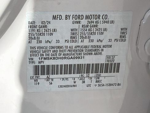 Certified 2024 Ford Explorer XLT w/ Equipment Group 202A AWD/4WD image 38