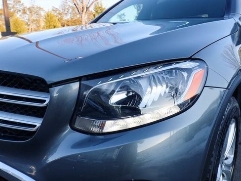 Used 2018 Mercedes-Benz GLC 300 4MATIC image 18
