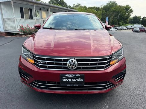 Used 2018 Volkswagen Passat 2.0T R-Line FWD image 2