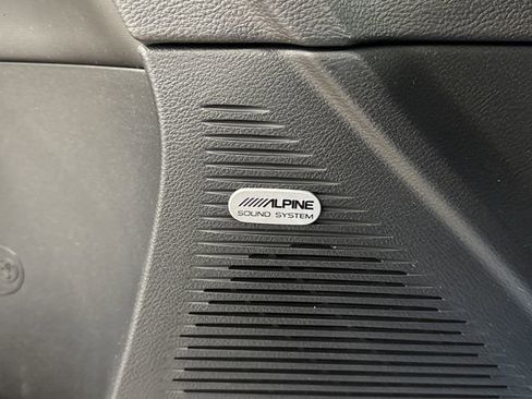 Certified 2018 Dodge Challenger R/T Scat Pack w/ Leather Interior Group image 26