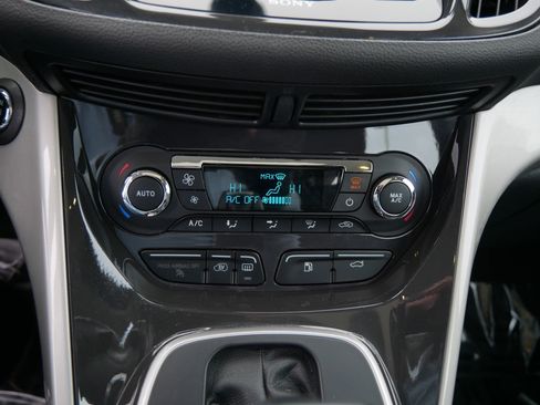 Used 2015 Ford C-MAX Energi SEL w/ Equipment Group 302A image 23