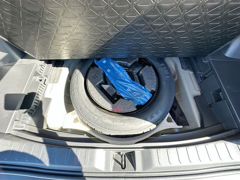 Used 2023 Toyota RAV4 XLE image 31