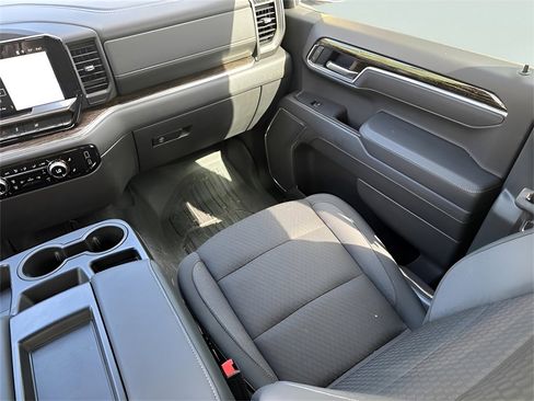 New 2025 GMC Sierra 1500 Elevation image 27