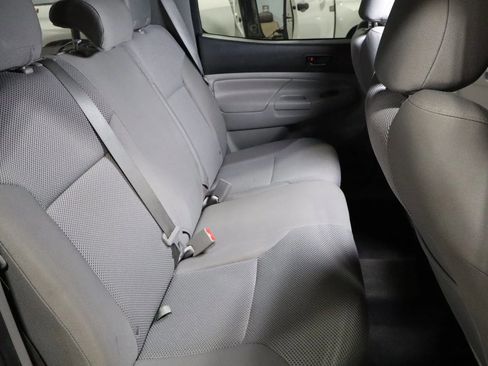Used 2013 Toyota Tacoma PreRunner w/ TRD Sport Pkg RWD image 11
