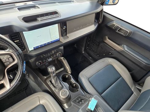 Used 2021 Ford Bronco Outer Banks AWD/4WD image 19