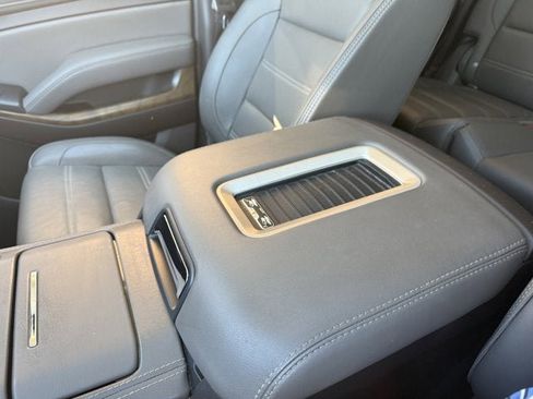 Used 2019 GMC Yukon Denali image 34