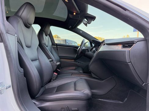 Used 2020 Tesla Model S Long Range AWD/4WD image 29