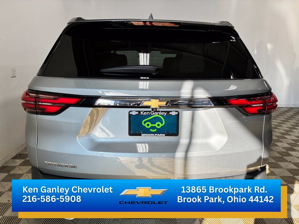 Used 2023 Chevrolet Traverse LS w/ Safety Package FWD image 6