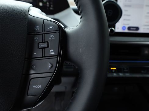 Used 2024 Toyota Prius XLE image 27