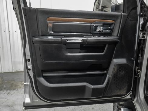 Used 2016 RAM 3500 Laramie image 41