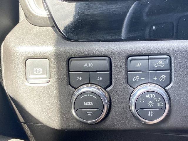 Used 2025 GMC Sierra 1500 SLT AWD/4WD image 14