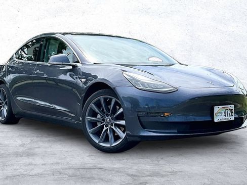 Used 2018 Tesla Model 3 Long Range RWD image 11