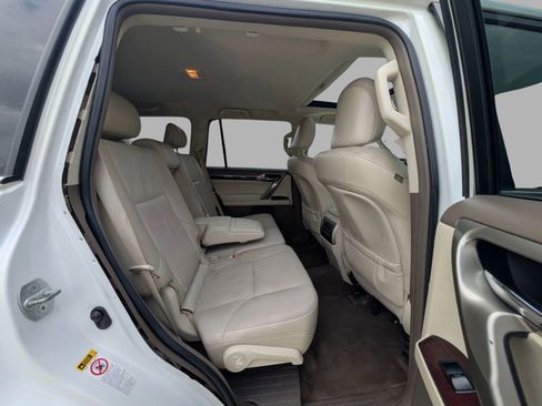 Used 2014 Lexus GX 460 w/ Premium Package AWD/4WD image 26