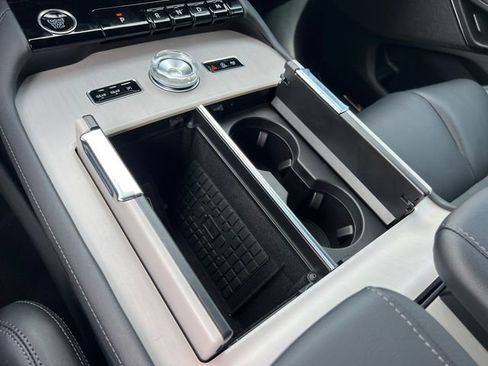 New 2026 Lincoln Navigator L Reserve w/ Jet Appearance Package image 28