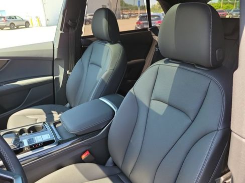 Used 2025 Audi Q8 Premium Plus AWD/4WD image 5