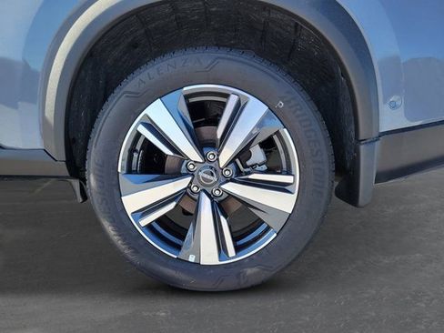 New 2025 Nissan Rogue SL image 12