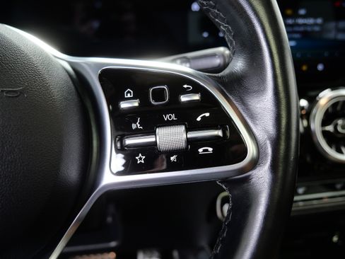Certified 2022 Mercedes-Benz GLA 250 4MATIC image 27