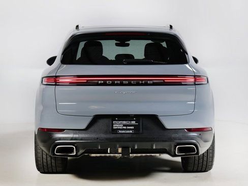 Certified 2026 Porsche Cayenne AWD/4WD image 10