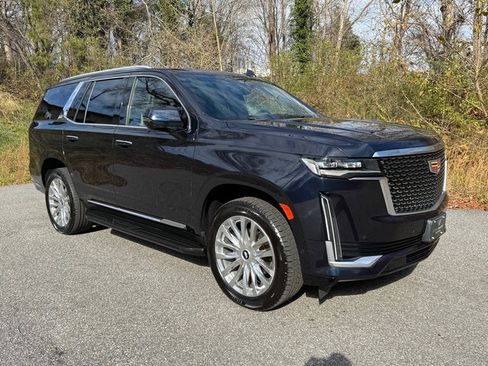 Used 2021 Cadillac Escalade Premium Luxury image 4