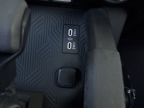 Used 2025 Toyota Tacoma TRD Off-Road image 29