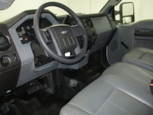 Used 2012 Ford F350 XL w/ Skid Plate Pkg AWD/4WD image 14