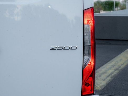 Used 2026 Mercedes-Benz Sprinter 2500 image 8