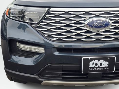 Used 2022 Ford Explorer Platinum w/ Technology Package AWD/4WD image 32