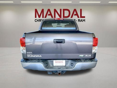 Used 2012 Toyota Tundra 4x4 CrewMax w/ Tow Pkg image 6