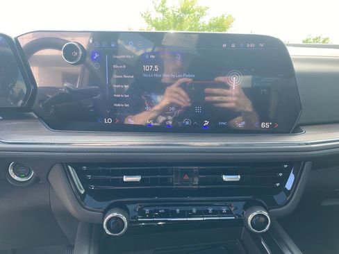 Used 2026 Chevrolet Suburban Z71 w/ Comfort Package image 20