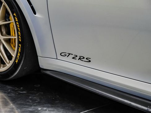 Used 2018 Porsche 911 GT2 RS w/ Weissach Package RWD image 39