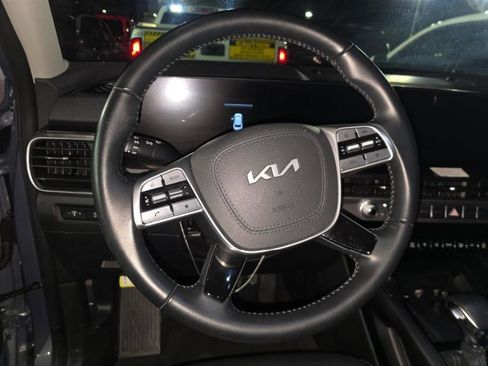 Used 2025 Kia Telluride S image 4