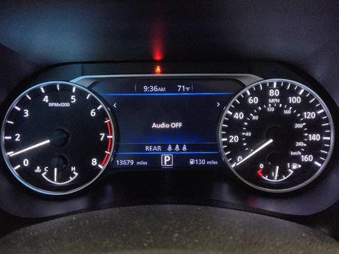 Used 2024 Nissan Sentra SV FWD image 23