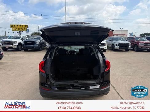Used 2023 GMC Terrain SLE w/ Driver Convenience Package FWD image 11