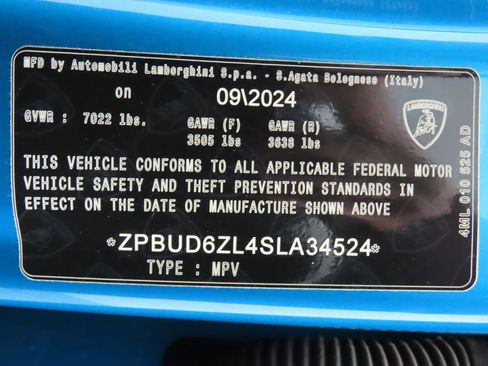 Used 2025 Lamborghini Urus SE image 33