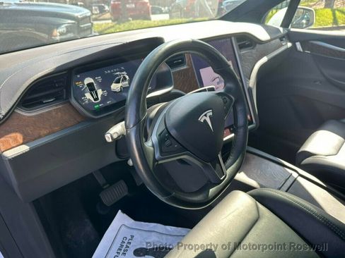 Used 2019 Tesla Model X Long Range image 9