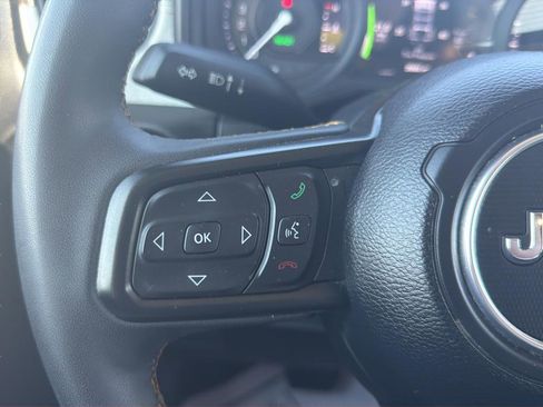 Used 2024 Jeep Wrangler Unlimited w/ Convenience Group image 21