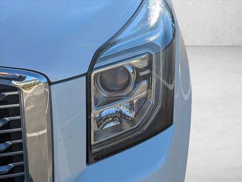 Used 2019 GMC Yukon XL Denali w/ Denali Ultimate Package image 9