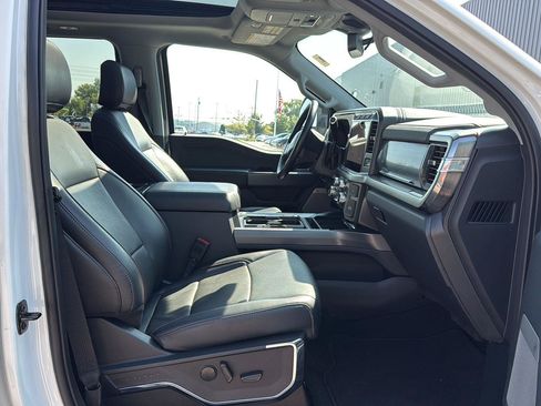 Used 2024 Ford F250 Lariat AWD/4WD image 12