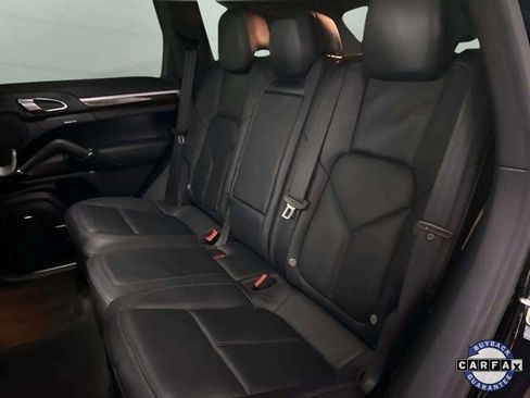 Used 2014 Porsche Cayenne S image 59