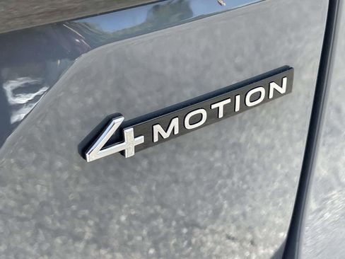 New 2026 Volkswagen Atlas Peak Edition AWD/4WD image 8