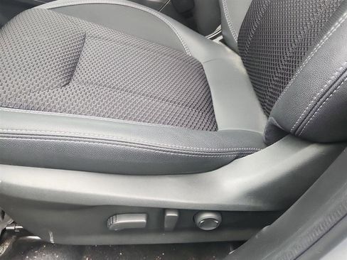Used 2023 Subaru Forester Premium w/ Popular Package #2 AWD/4WD image 12