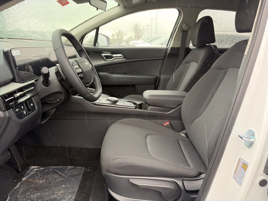 New 2027 Kia Sportage LX FWD image 14